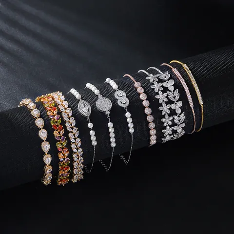 Elegant Vintage Zirconia Floral Adjustable Bracelet Luxury Alloy Niche Design Flower Leaf Bracelet For Women Fine Jewelry Gift