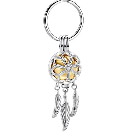 Fashion Aromatherapy Essential Oil Pendant Keychain For Women Hollow Flower Stainless Steel Rhinestone Dreamcatcher Feather Tassel Jewelry Accessory