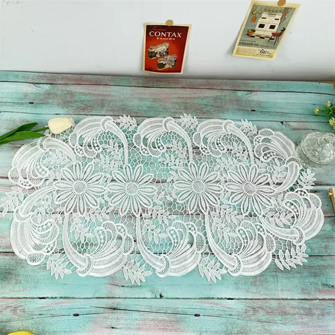 Vintage Hollow Out Lace Placemat Water Soluble Polyester Floral Table Runner For Dining Room Wedding Decoration Coaster Photography Background Mat
