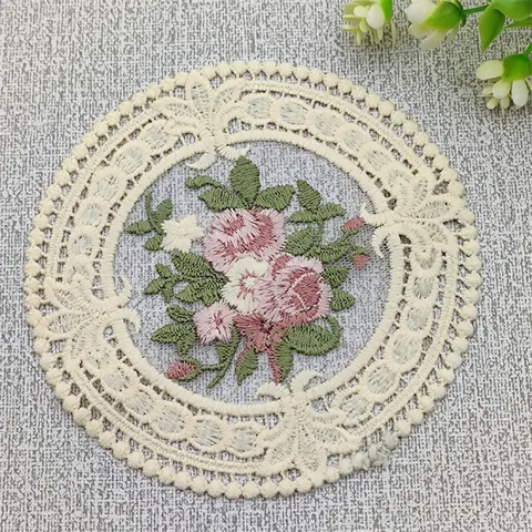 European Vintage Round Lace Embroidered Placemat Floral Rose Coaster Polyester Table Decoration Hollow Out Tablecloth For Dining Room