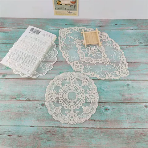 Vintage Lace Embroidered Round Placemat Retro Hollow Rose Floral Vase Mat For Table Decoration Photography Props Cotton Dust Cover Coaster