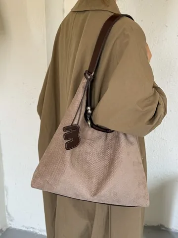 Koreanisches Retro Wildlederimitat Tragetasche Für Damen Weiches Leder Achseltasche Schultertasche Pendler Hobo Bag Mit Anhänger