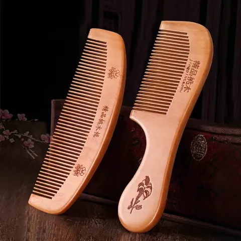 Traditional Carved Natural Peach Wood Comb Sandalwood Anti-Static Hair Comb Portable Massage Scalp Care Tool For Women Men Elderly Haircare