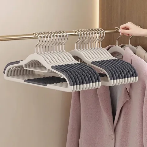 Non-slip No-trace PP Plastic Clothes Hangers For Wardrobe Organization Wet Dry Use Wide Shoulder Hangers For Coats Sweaters