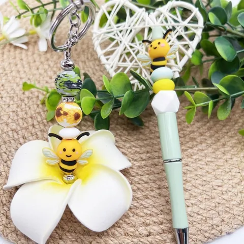 Cute Cartoon Little Bee Silicone Beaded Pen And Bee Keychain Set Handmade DIY Beaded Pen Bag Hanging Ornament For Students Kids Gift