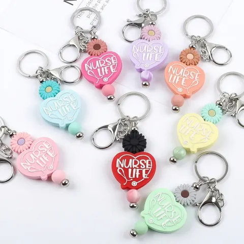 Nurse Life Heart Daisy Silicone Beaded Keychain Cute Medical Staff Appreciation Gift Bag Car Charm Key Ring For Women Nurse Gift