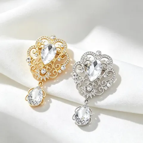 Palace Style Rhinestone Crown Brooch For Women Alloy Water Drop Pendant Vintage Luxurious Brooch Pin For Suit Wedding Banquet Jewelry