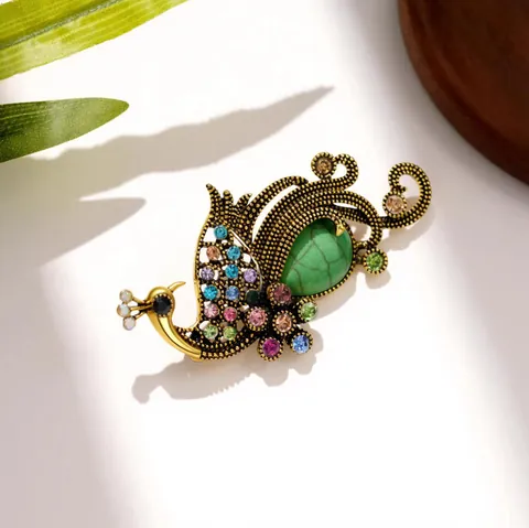 Retro Elegant Peacock Brooch For Women Alloy Multi-Color Rhinestone Animal Pin Vintage Coat Accessory Jewelry Gift