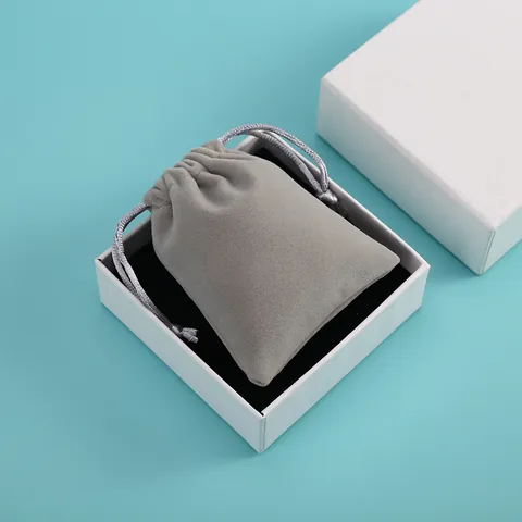 Sac en Velours à Cordon Gris Pochette de Rangement pour Bijoux Petits Sacs Cadeaux en Tissu pour Boucles d'Oreilles Colliers