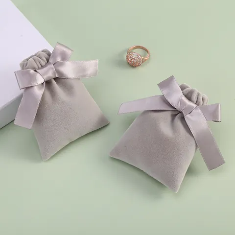Elegant Grey Plush Velvet Jewelry Pouch With Satin Ribbon Bow Drawstring Bag For Necklace Bracelet Earring Storage Gift Bag