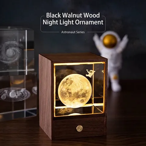 Retro Schwarzes Walnussholz Kristallkugel Astronaut LED Nachtlicht Stufenloses Dimmen USB Aufladung Desktop Ornament Geschenk
