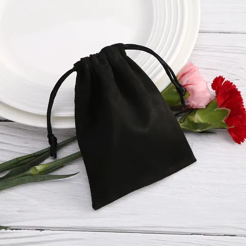 Bolsa de Franela Negra con Textura de Ante y Cordón Bolsa Pequeña para Joyas para Embalaje de Regalos Almacenamiento de Anillos Collares Pendientes