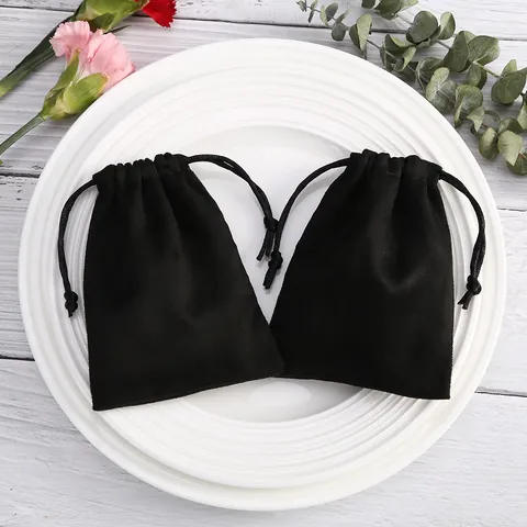 Bolsa de Franela Negra con Textura de Ante y Cordón Bolsa Pequeña para Joyas para Embalaje de Regalos Almacenamiento de Anillos Collares Pendientes