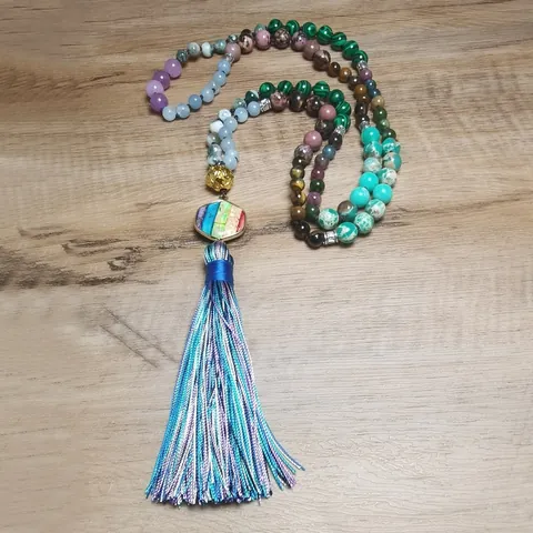 Collier 108 Perles Mala Fait Main Pierres Gemmes Multicolores Nouées à la Main Pendentif Gland Yoga Méditation Bijoux Bohème