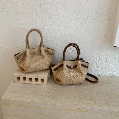 Bolso de Mano de Paja Tejida para Mujer Estilo Vacacional Ribete de Cuero PU Bolso de Hombro Cruzado Hebilla de Metal Casual Beach Tote