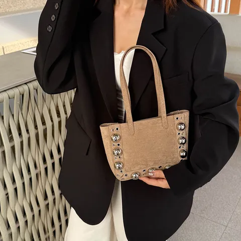 Vintage Faux Suede Tote Bag for Women Large Capacity Studded Shoulder Bag Retro Rivet Handbag Fashion Streetwear Travel Shopper Bag