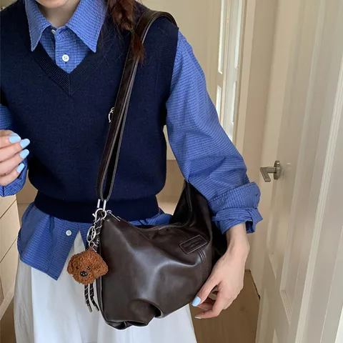 Retro Pleated PU Leather Shoulder Bag Large Capacity Vintage Underarm Tote Bag For Women College Student Casual Commuter Handbag