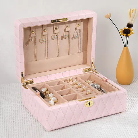 Luxurious PU Leather Jewelry Storage Box With Rhombus Quilted Pattern Large Capacity Organizer Case With Lock And Tassel For Necklaces Earrings Rings Women