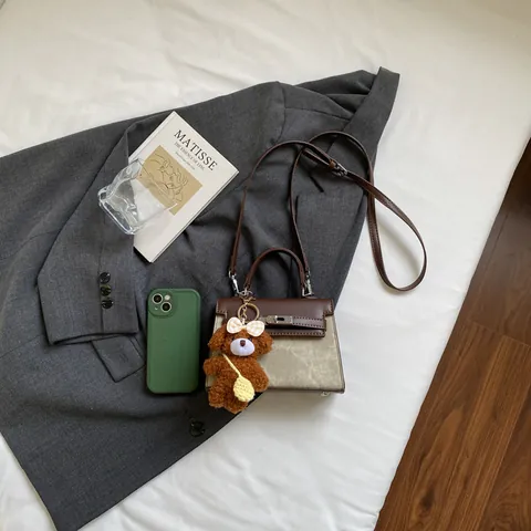 Vintage Women PU Leather Patchwork Handbag Fashion Metal Lock Closure Crossbody Shoulder Bag With Bear Charm Accessory
