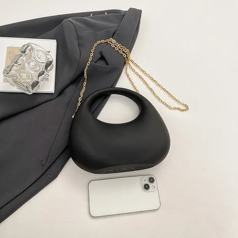 Damen Acryl PVC Halbmond Clutch Mit Metallkette Glänzend Einfarbig Party Handtasche Schultertasche Umhängetasche Mode Abendtasche Geschenk