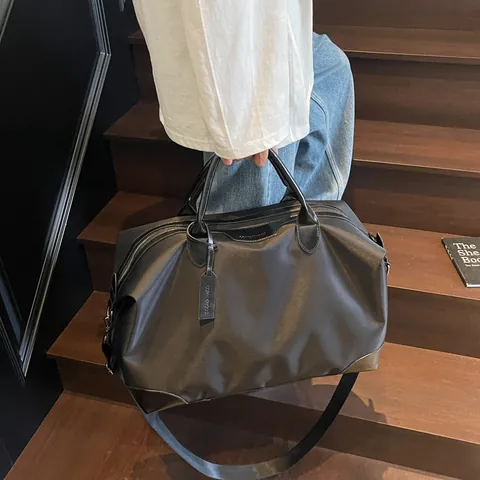 Sac de Voyage en Nylon Grande Capacité Sac de Weekend Léger pour Hommes Femmes Sac de Sport Fitness Bagage à Main avec Bandoulière