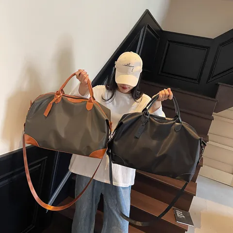 Sac de Voyage en Nylon Grande Capacité Sac de Weekend Léger pour Hommes Femmes Sac de Sport Fitness Bagage à Main avec Bandoulière