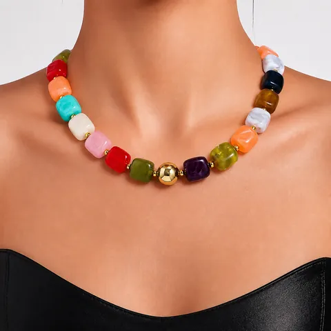 Trendy Chunky Colorful Acrylic Beaded Necklace For Women Fashion Vacation Irregular Round Resin Contrast Bead Choker Jewelry
