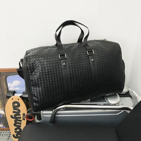 Sac de Voyage de Grande Capacité en Cuir PU Tissé pour Hommes Femmes Sac de Bagages Affaires avec Compartiment à Chaussures Séparation Humide Sec Sport Gym Bag