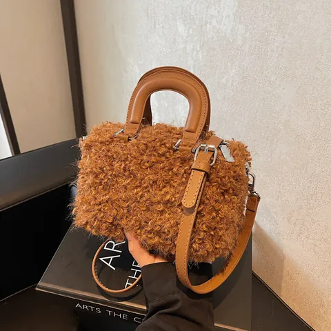 Women Korean Style Plush Box Bag Vintage Faux Fur Handbag Small Square Crossbody Bag With PU Leather Handle Polyester Lining Autumn Winter Fashion Purse