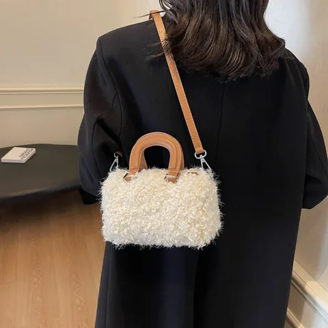Women Korean Style Plush Box Bag Vintage Faux Fur Handbag Small Square Crossbody Bag With PU Leather Handle Polyester Lining Autumn Winter Fashion Purse