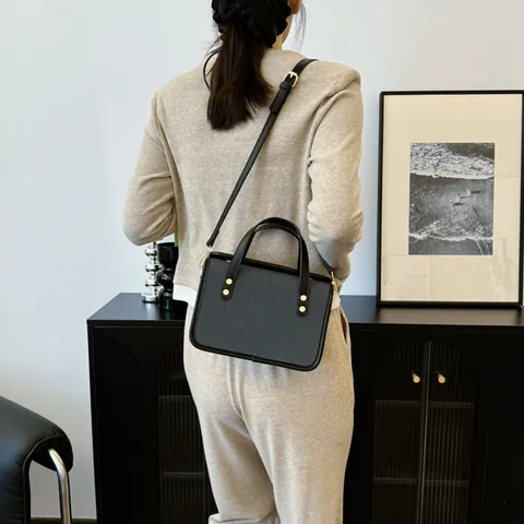 Sac à Main Carré en PU Patchwork pour Femmes Mode Top Handle Crossbody Sac à Bandoulière Commuter Avec Fermoir Magnétique Pour Style Tenue Quotidienne