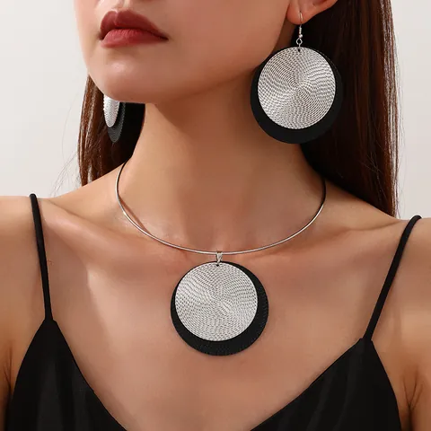 Vintage Geometrische Doppelschicht Rundscheibe Choker Halskette Und Ohrhänger Für Damen Chic Metall Spirale Muster Schmuck