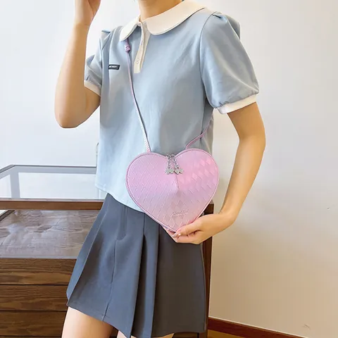 Mode Herzförmig Gesteppte Umhängetasche Für Damen Irisierend PU Leder Schultertasche Mit Kleeblatt Reißverschluss Elegante Handtasche