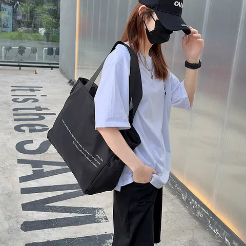 Bolso Tote de Nailon para Mujer Gran Capacidad Moda Empalme Bolso de Hombro para el Sobaco 2024 Nuevo Bolso de Mano Casual Versátil Diario
