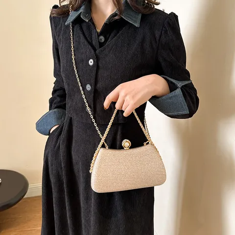 Women Elegant PVC Sequin Evening Bag Hard Shell Pearl Clasp Handbag Golden Silver Black Glitter Chain Crossbody Party Purse