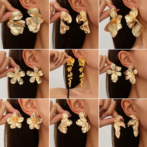 Vintage Alloy Flower Leaf Earrings Striped Textured Five Petal Stud Earrings For Women Gold Silver Fringe Jewelry Gift