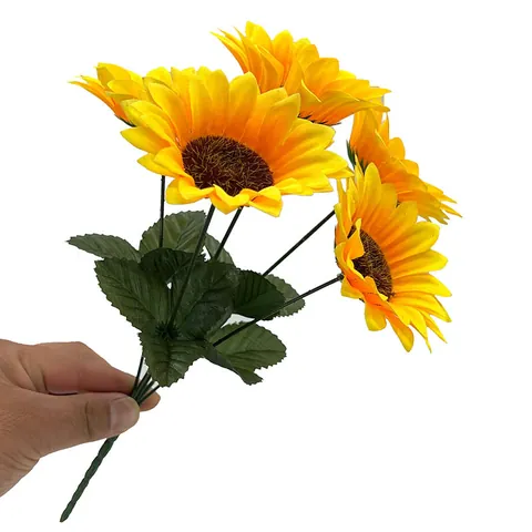 Realistischer Künstlicher Sonnenblumenstrauß Hellgelbe Seidenblumen Bündel Für Zuhause Hotel Garten Außenzaun Deko Foto Requisiten