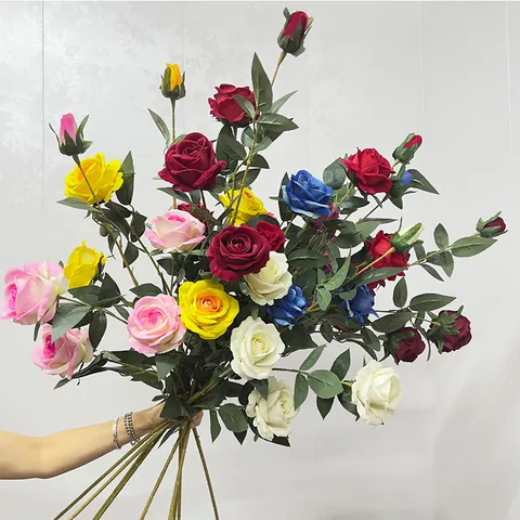 Stelo di Rosa Artificiale in Velluto a 5 Teste Grandi Rami Lunghi Fiore di Simulazione per Matrimonio Casa Arredo