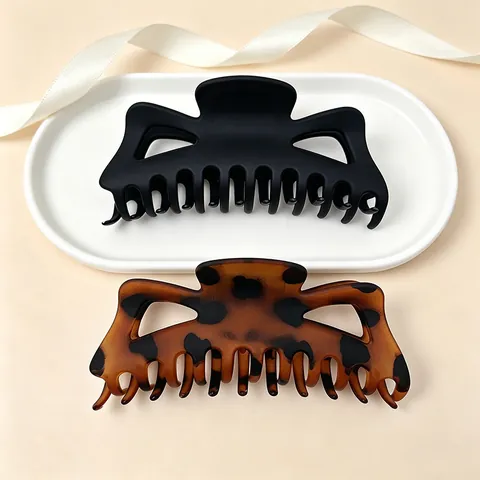 Large Matte Hair Claw Clip Shark Clip Leopard Print Tortoiseshell Hair Barrette For Women Thick Hair Styling Accessories