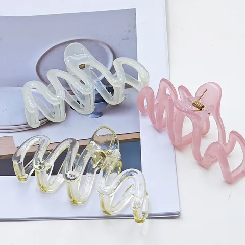Jelly Color Wave Shape Large Hair Claw For Women PS Plastic Non-Slip Shark Clip Elegant Summer Hair Styling Accessories