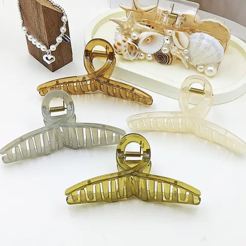 Minimalist Jelly Texture Hair Claw Large Geometric Ribbon Shark Clip For Women Summer High End Styling Accessory