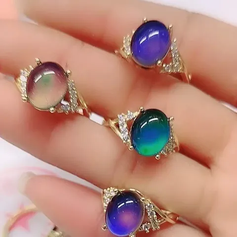 Anillo de Humor Estilo Europeo Americano para Mujer Sensible a la Temperatura Cambio de Color Piedra Ovalada Oro Strass