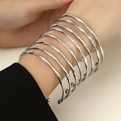 Übertriebene Retro Metall Offene Armreif Set Für Damen Gehämmert Rautenmuster Gold Silber Überzogen Eisenlegierung Verstellbares Armband Modeschmuck Geschenk