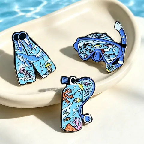 Creative Diving Theme Alloy Brooch Pin Cartoon Ocean Scuba Mask Flippers Oxygen Tank Enamel Badge For Men Women Fashion Lapel Jewelry Gift