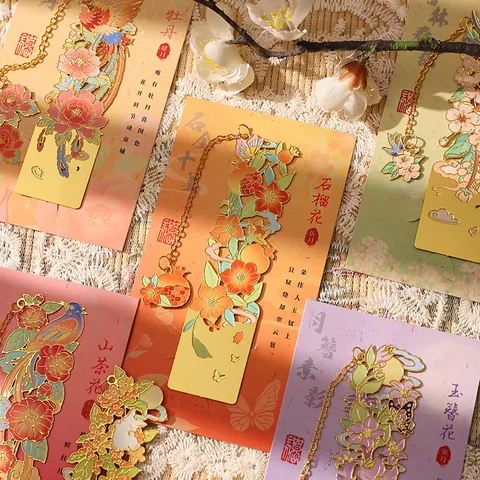 Creative Hollow Metal Bookmark Traditional Chinese Floral Pattern Enamel Pendant Bookmark for Reading Student Gift W883