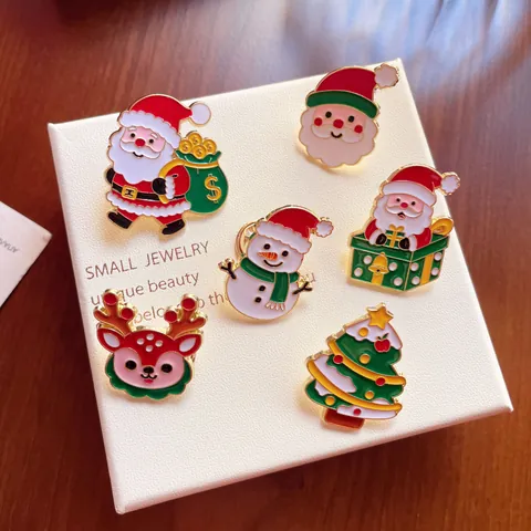 Süße Weihnachten Emaille Brosche Pin Set Weihnachtsmann Schneemann Elch Baum Zinklegierung Abzeichen Für Feiertag Party Damen Schmuck Zubehör