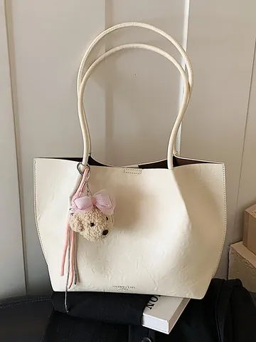 Large Capacity PU Leather Tote Bag For Women Summer Sophisticated Commuting Single Shoulder Bag Stylish Stitched Handbag
