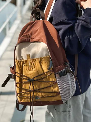 Leichter Outdoor-Reiserucksack Für Damen Große Kapazität Wandern Bergsteigen Tagesrucksack Nylon Sporttasche Im Farbblock-Design