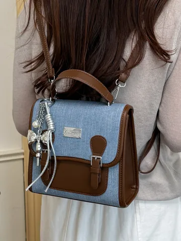 Mochila Vintage de Cuero PU y Mezclilla con Empalme para Mujeres Estudiantes Pequeño Bolso de Viaje Estético de Viaje con Colgante