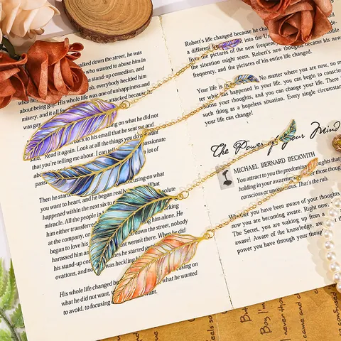 Exquisite Vintage Feather Shape Metal Bookmark Gradient Enamel Page Marker Gold Plated Reading Accessories Gift For Students Readers Women